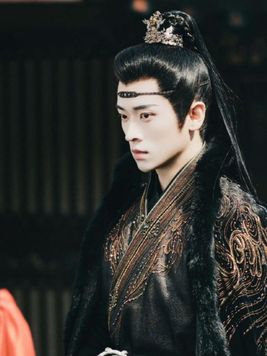 云之羽：明月倾心